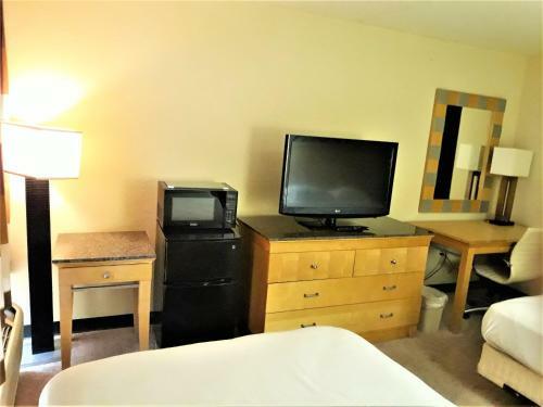 Motel Madison Inn & Suites