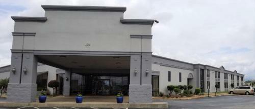 Motel Madison Inn & Suites
