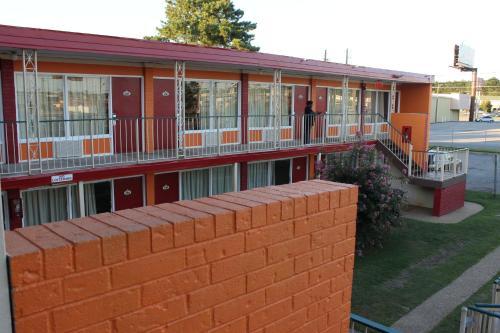 Hotel Masters Inn