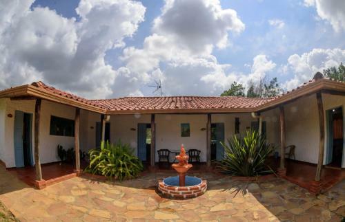 Hotel Campestre El Santuario