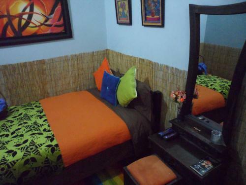 Hostal Zohar Hostel