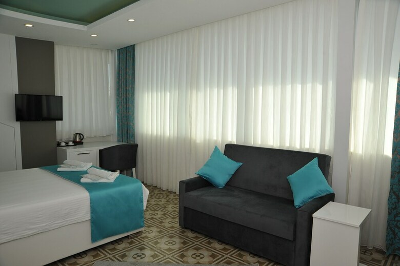 Berrak Su Hotel