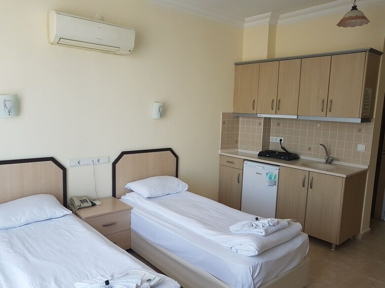 Berrak Su Hotel