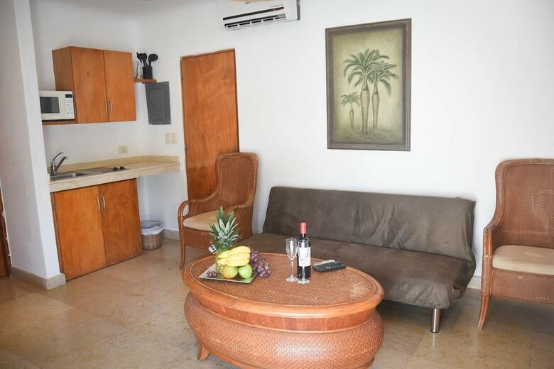 Hotel Blue Palms