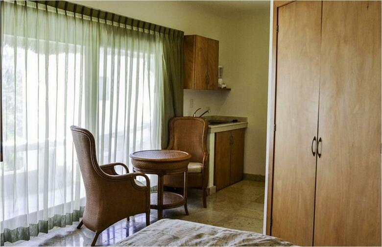 Hotel Blue Palms