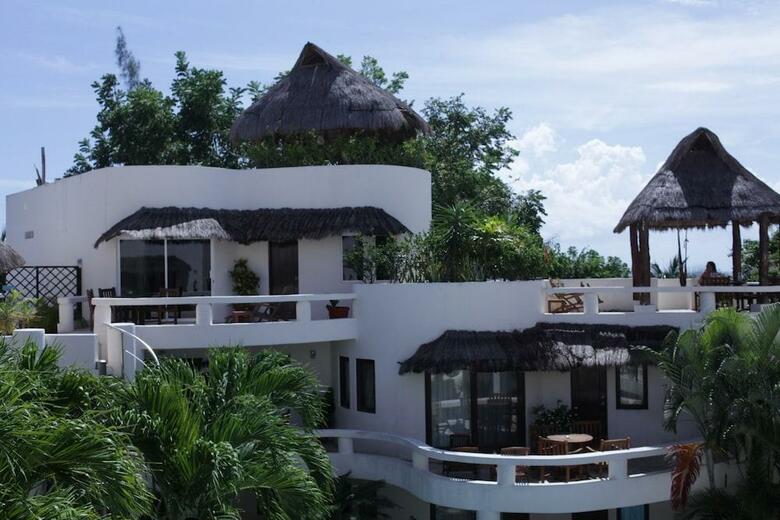 Hotel Blue Palms