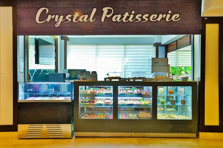 Hotel Crystal Aura Beach Resort & Spa