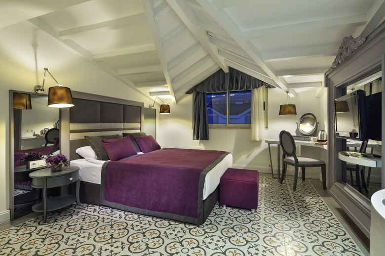 Hotel Crystal Aura Beach Resort & Spa