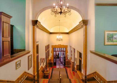 Hotel Hassayampa Inn