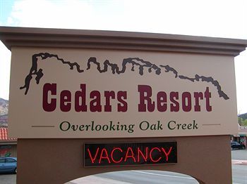 Hotel Cedars Resort