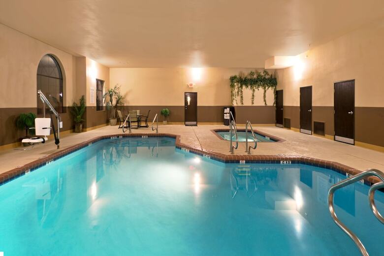 Hotel Holiday Inn Express Show Low