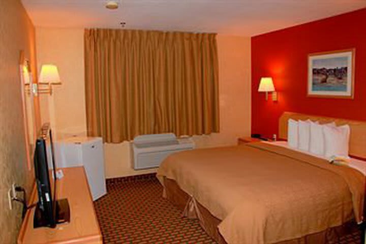 Hotel Days Inn & Suites Surprise