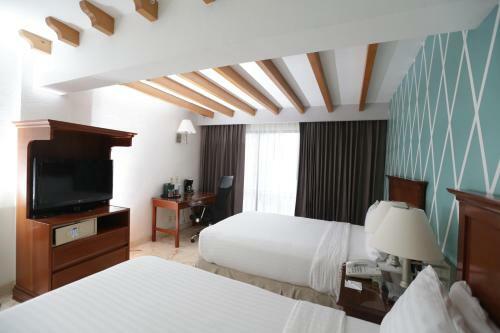 Capital Plaza Hotel