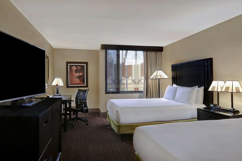 Hotel Doubletree By Hilton Phoenix- Tempe