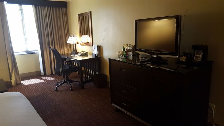 Hotel Doubletree By Hilton Phoenix- Tempe