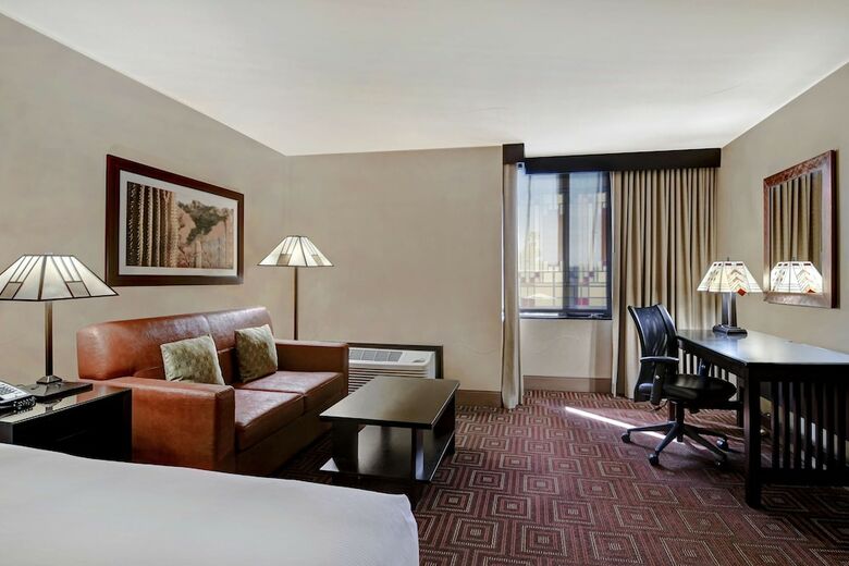Hotel Doubletree By Hilton Phoenix- Tempe