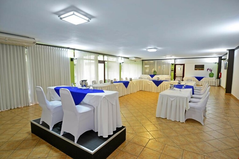 Autentico Hotel