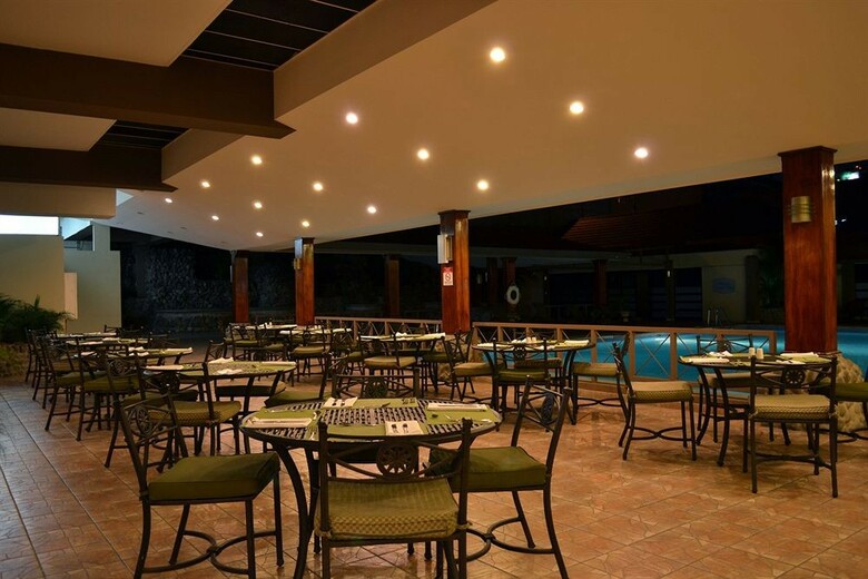 Hotel Crowne Plaza Corobici