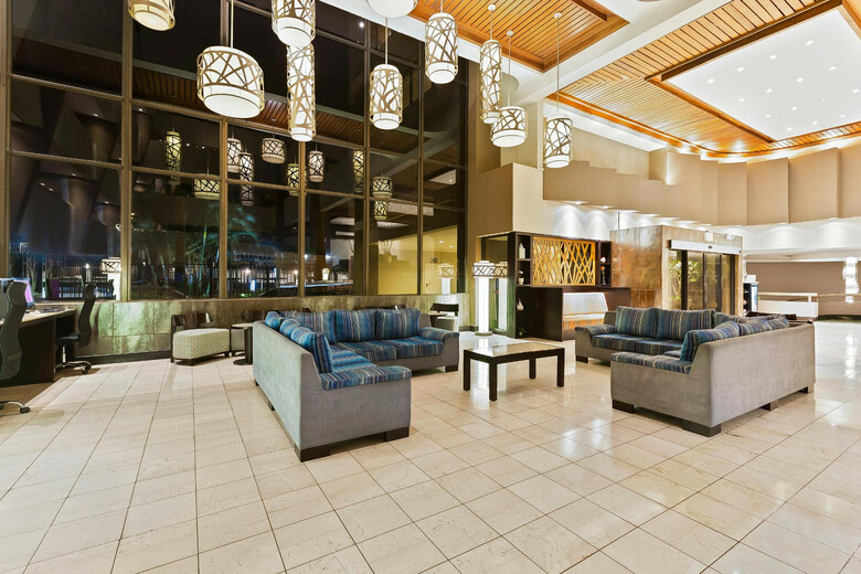 Hotel Crowne Plaza Corobici