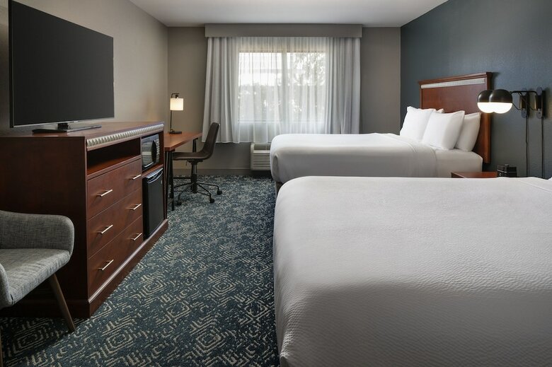 Hotel Four Points By Sheraton Tucson Airport