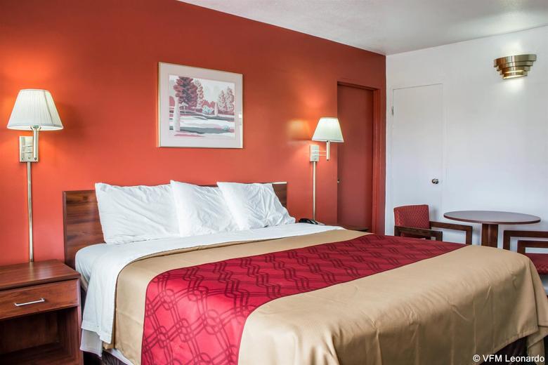 Hotel Econo Lodge University
