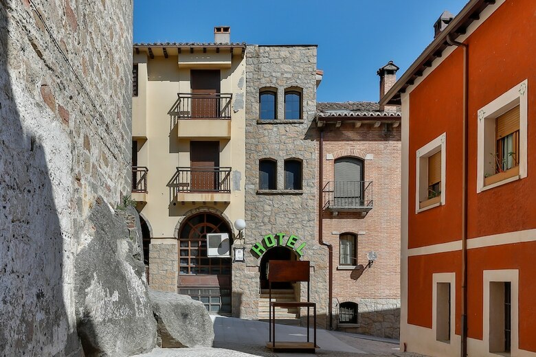 Hotel Hoster�a El Bodeg�n De Gredos