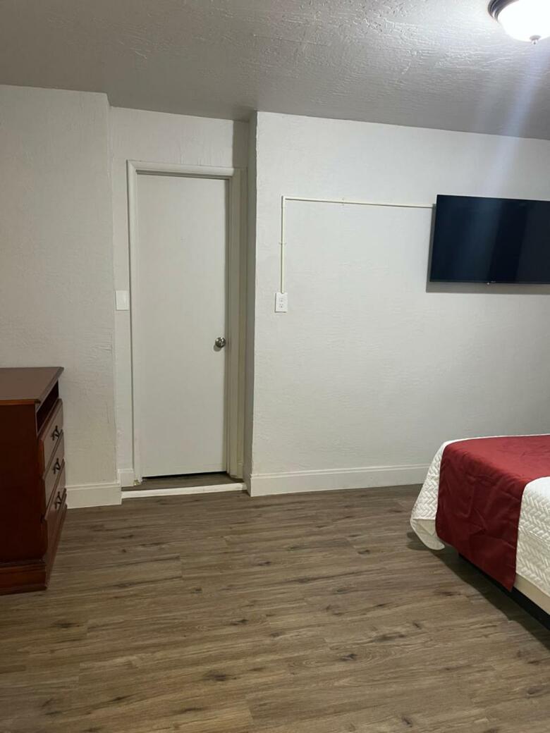 9 Arizona Motor Hotel