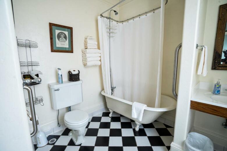 Red Garter B&B Inn