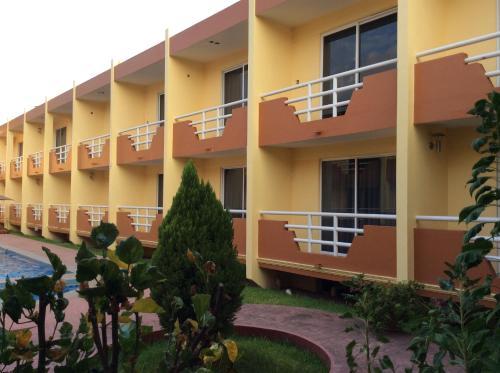 Hotel La Media Luna Inn