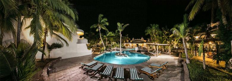 Hotel & Suites El Moro