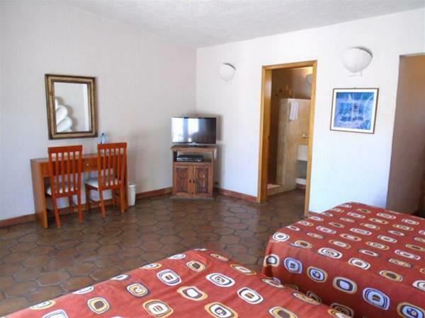 Hotel & Suites El Moro