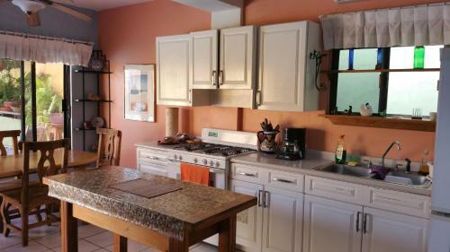 Bed & Breakfast Posada Colibri