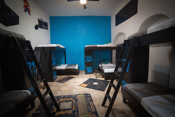 Albergue Hostal El Armario