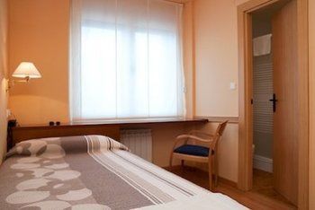 Hotel Villa De Ayerbe