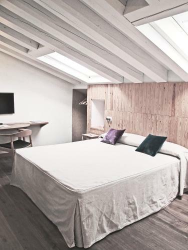 Hotel Ayllon