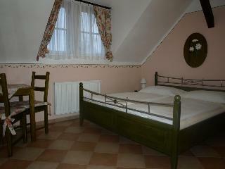 Hostal Pension Amadeus & Apartments