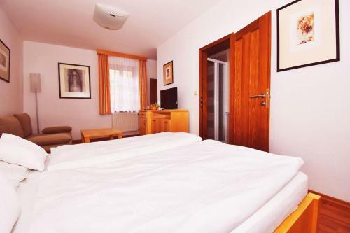 Hostal Penzion Na Ostrov?