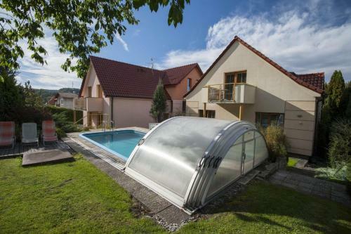 Hostal Pension Pod Skalkou