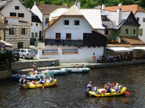 Hostal Pension Wok