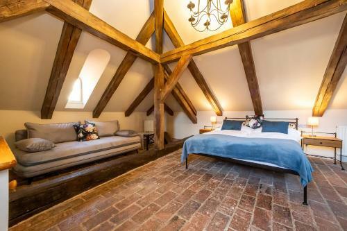 Hostal Penzion Thalleruv Dum
