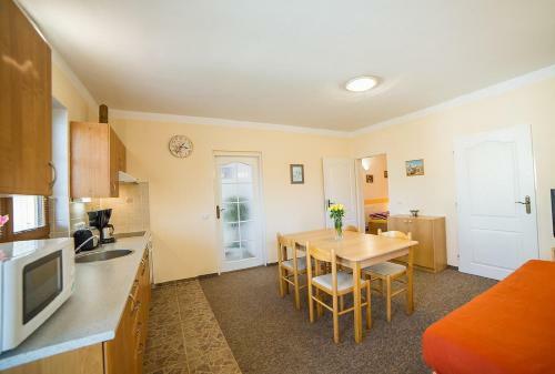 Hostal Pension Jana