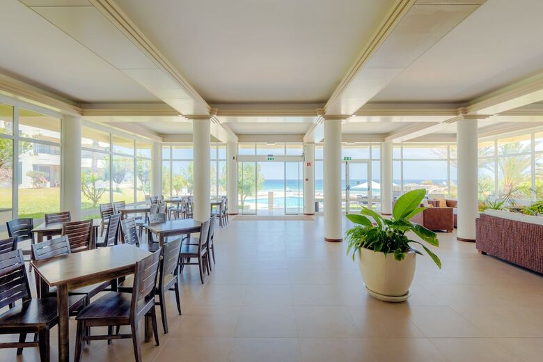 Aparthotel Vila Baleira Suites