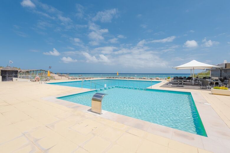 Aparthotel Vila Baleira Suites