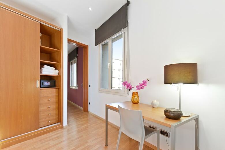 Fisa Rentals Ramblas Apartments