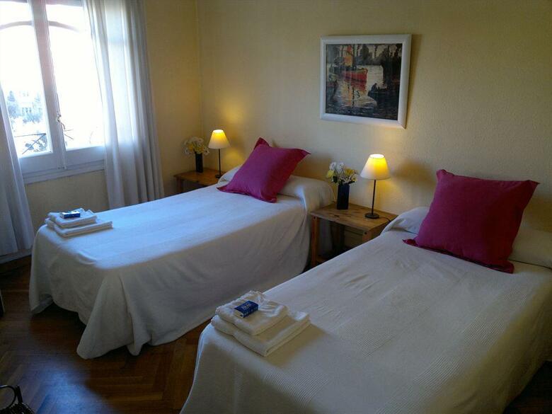Bed & Breakfast Ally's Guest House Barcelona