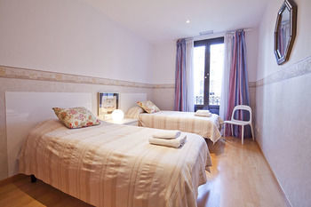 Apartamentos Gran Via Bassols