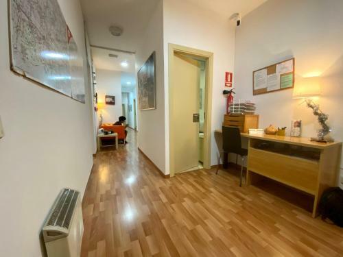 Albergue Barcelona Housing Student