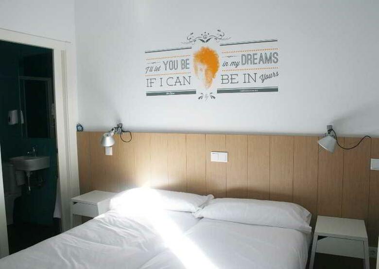 Hostal Ramblas By Pillow