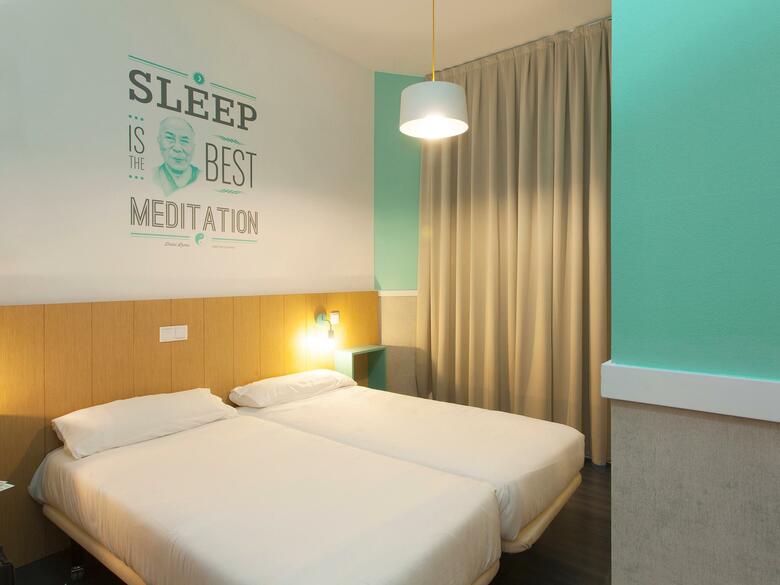 Hostal Ramblas By Pillow