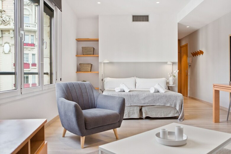 Fisa Rentals Gran Via Apartments